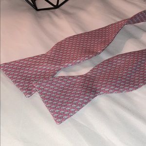 Classic Vineyard Vines bowtie